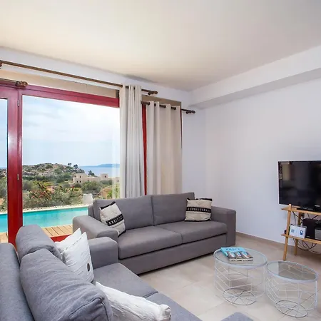 Spilia Bay Villa *