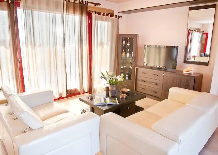 Villa Spilia Bay