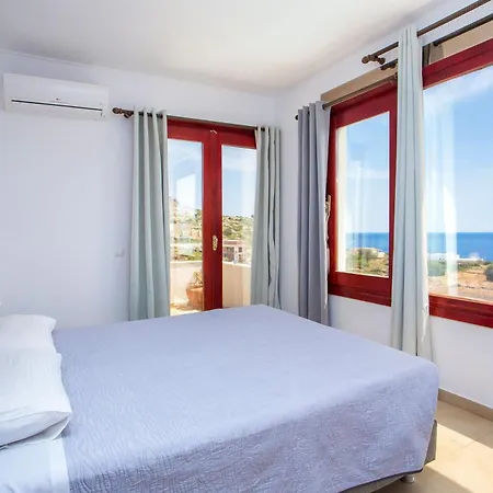 Spilia Bay *