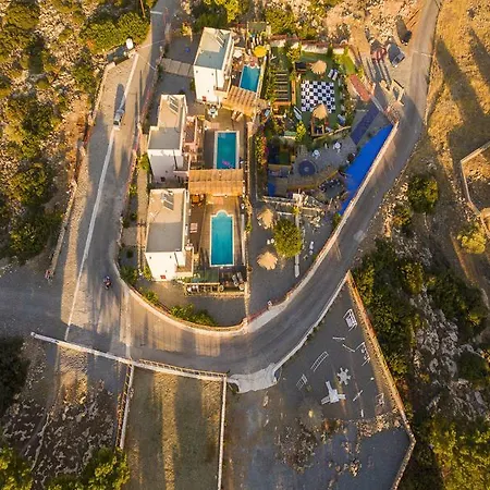 Spilia Bay Vila Pefki