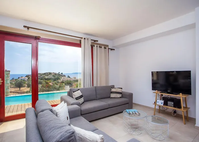 Spilia Bay Villa *